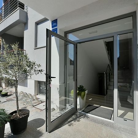 Apart Residence Rudan Ровин Екстериор снимка