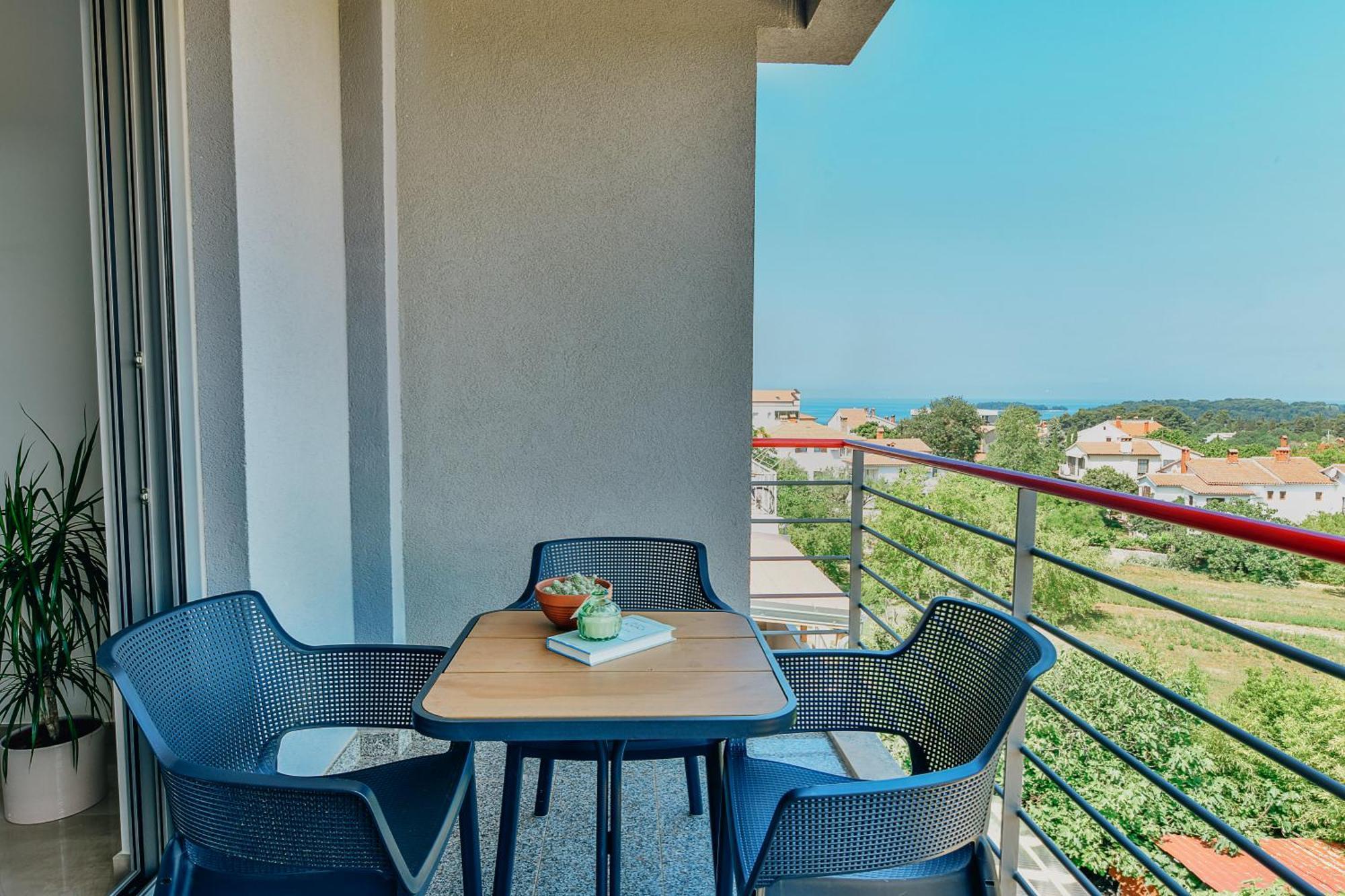 Apart Residence Rudan Ровин Екстериор снимка